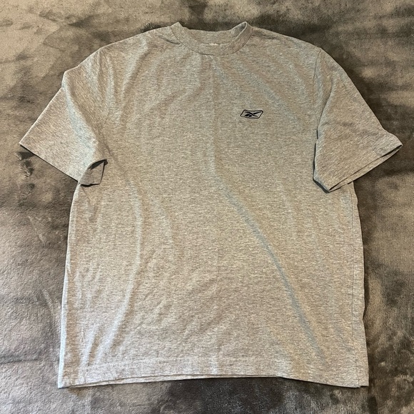 Reebok Tshirt - Picture 1 of 6